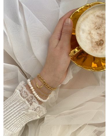 Bransoletka z pereł naturalnych wykończona różowym złotem
